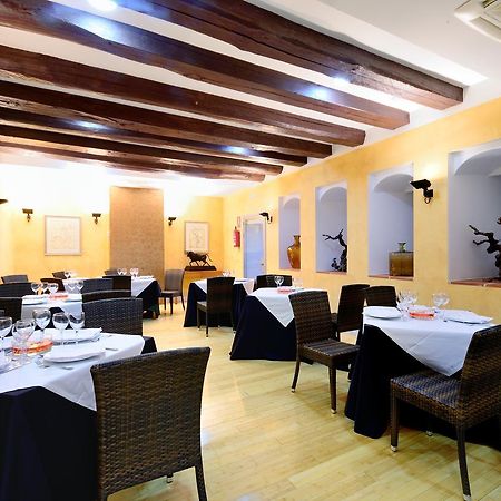 Hotel Ahc Palacio Coria Dış mekan fotoğraf